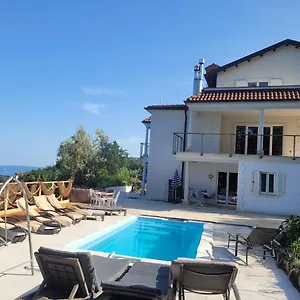  Apartment Mit Beheiztem Pool Kroatien Herbst Und Winter Kroatien